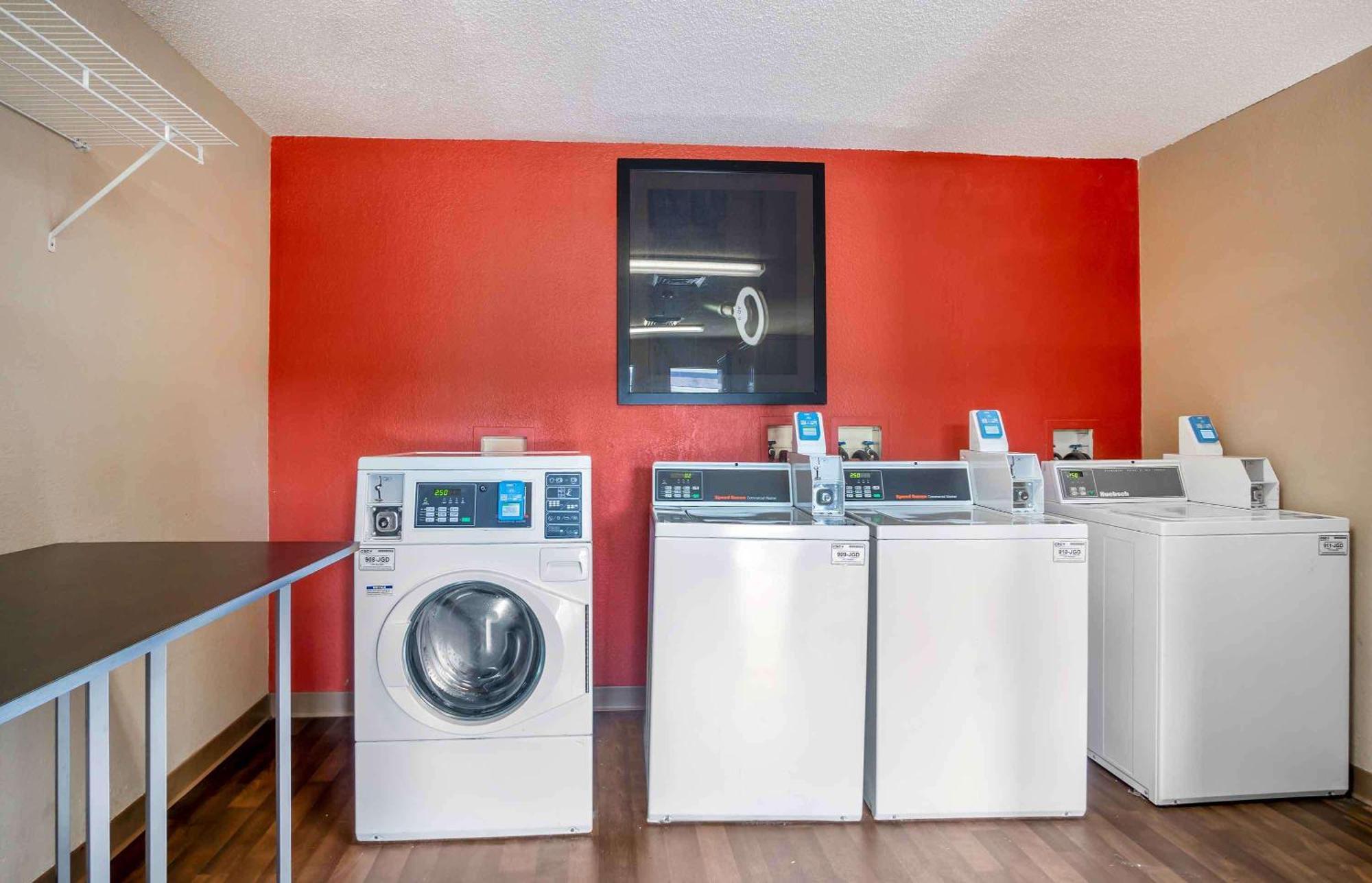 Extended Stay America Suites - Charleston - Норт Чарлстън Екстериор снимка
