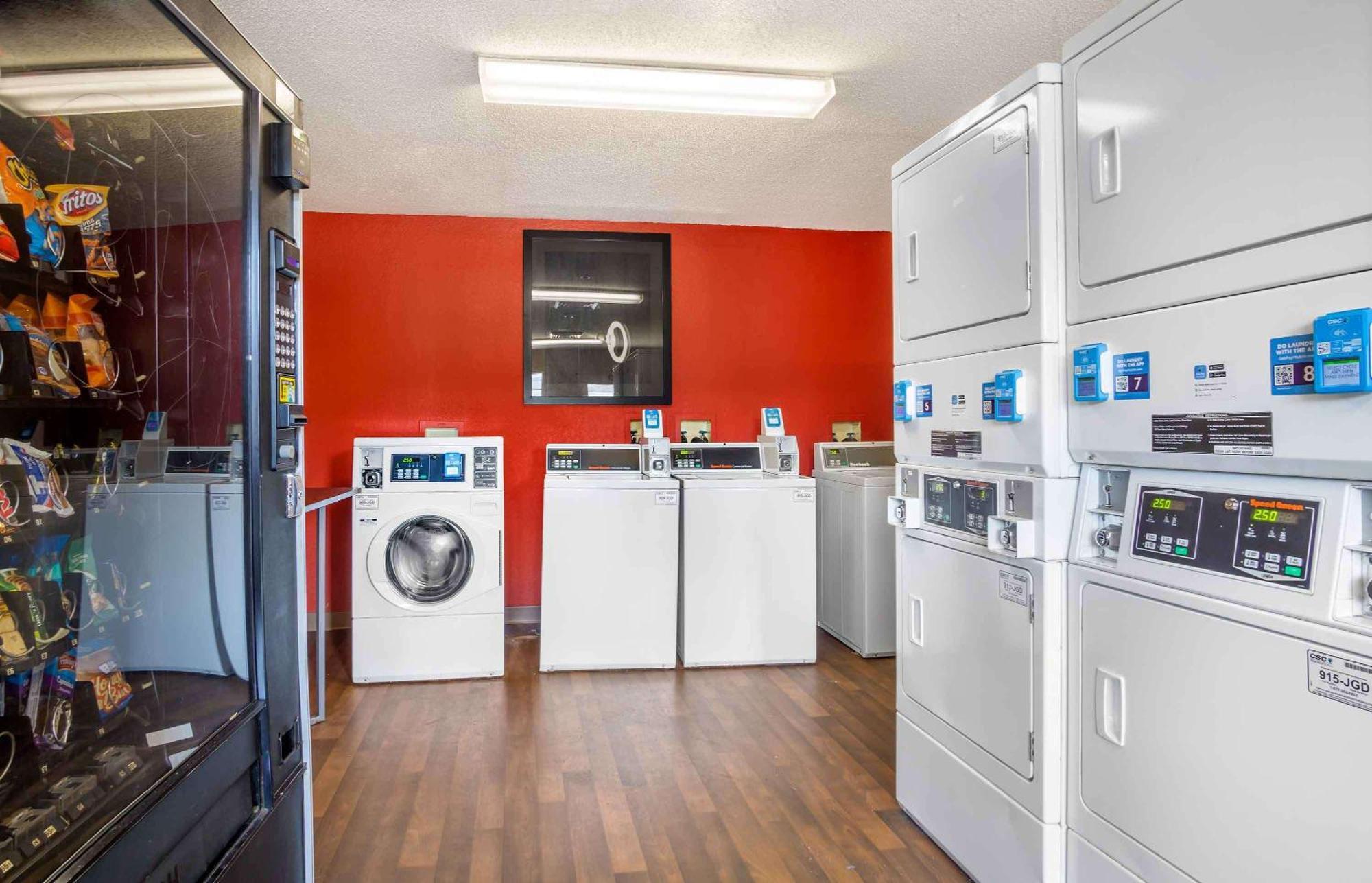 Extended Stay America Suites - Charleston - Норт Чарлстън Екстериор снимка