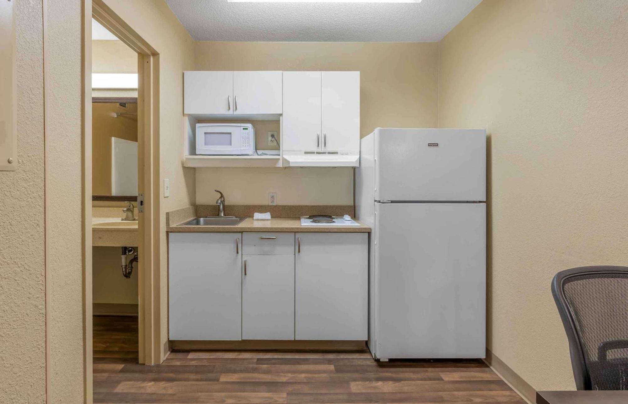 Extended Stay America Suites - Charleston - Норт Чарлстън Екстериор снимка