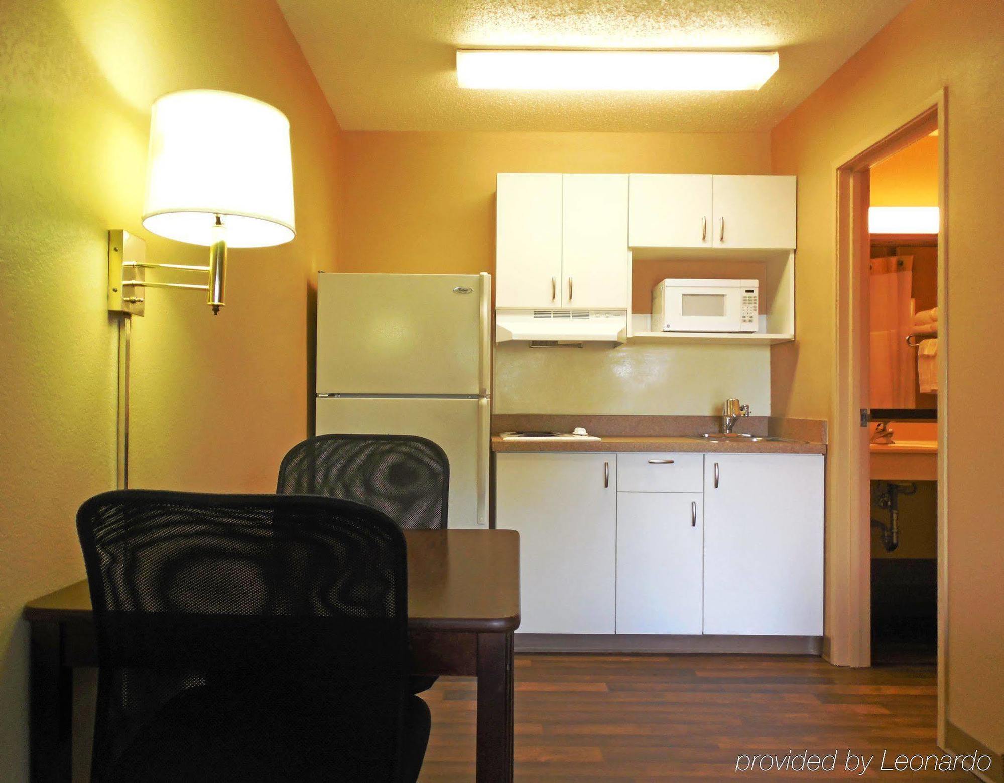 Extended Stay America Suites - Charleston - Норт Чарлстън Екстериор снимка